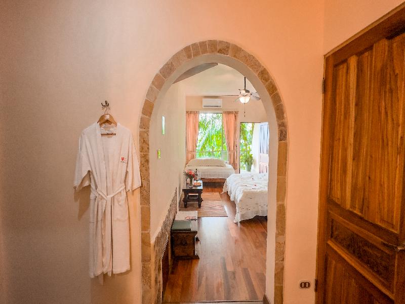 Issimo Suites Boutique Hotel and Spa image