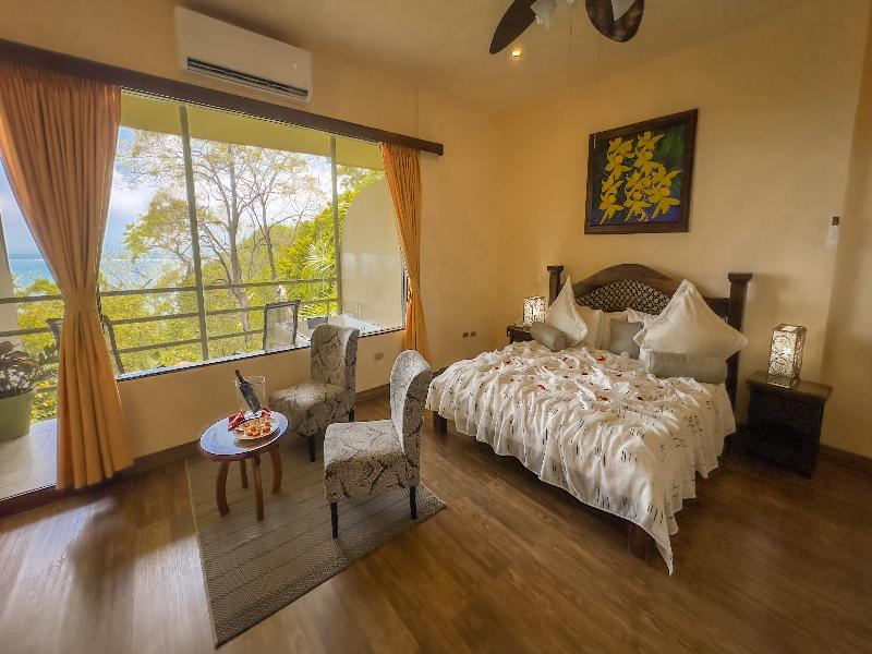 Issimo Suites Boutique Hotel and Spa image