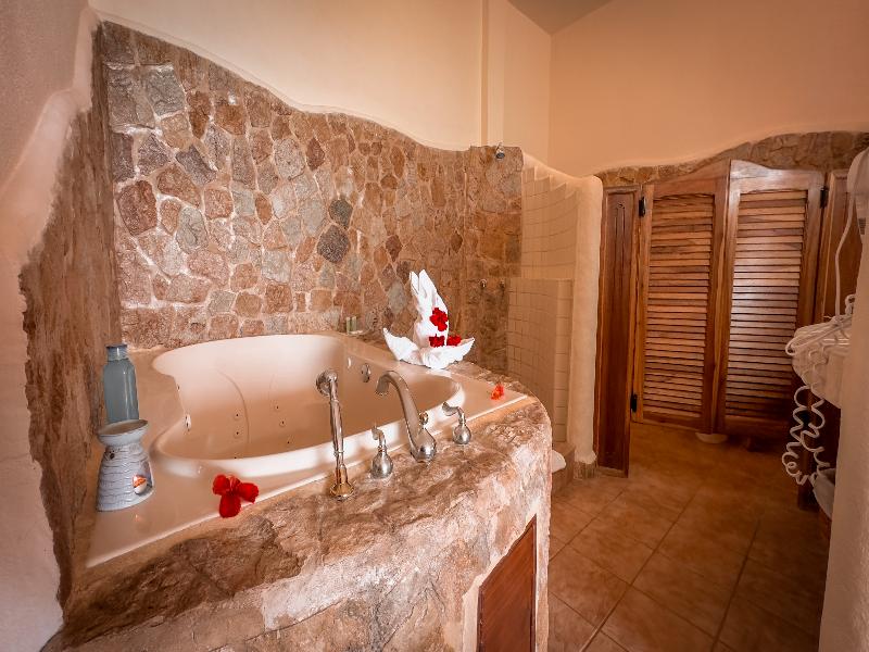 Issimo Suites Boutique Hotel and Spa image