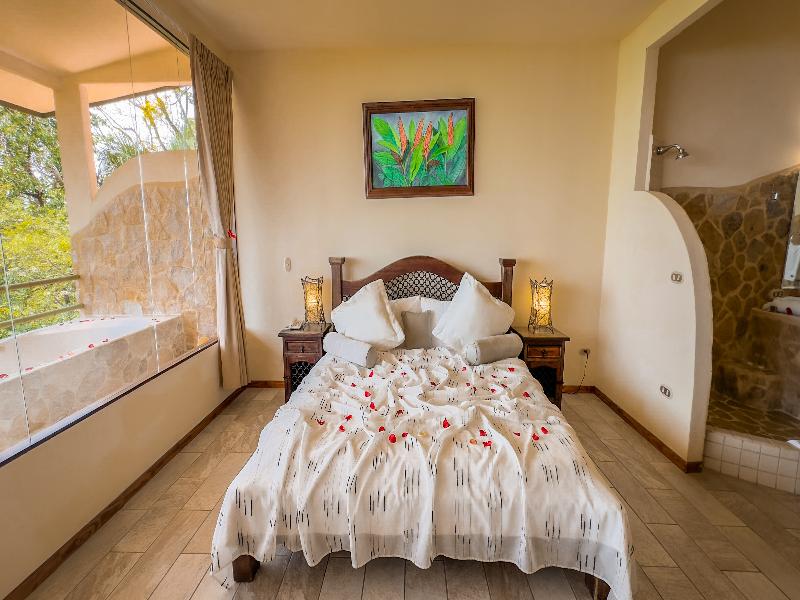 Issimo Suites Boutique Hotel and Spa image