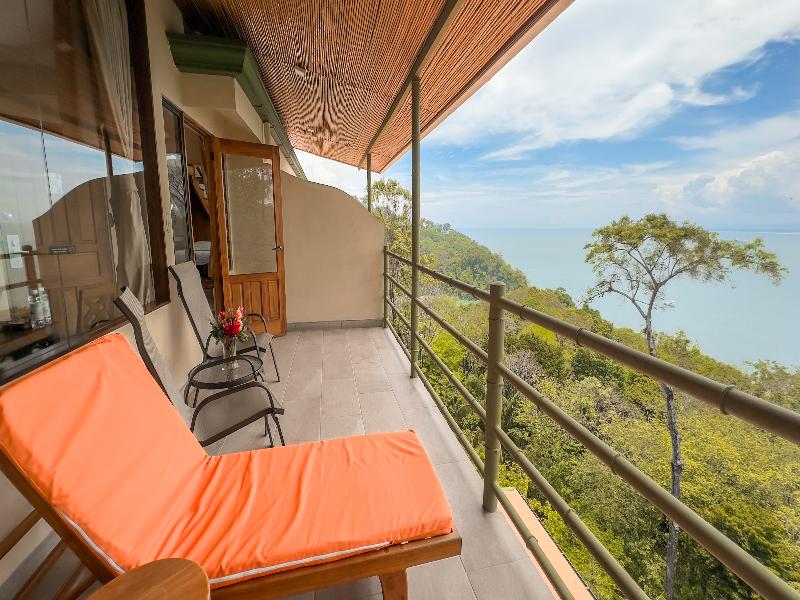 Issimo Suites Boutique Hotel and Spa image