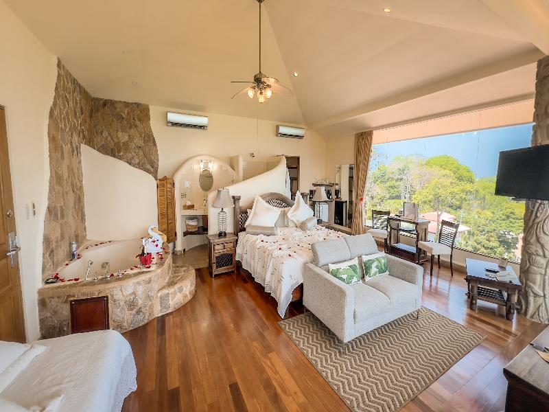 Issimo Suites Boutique Hotel and Spa image