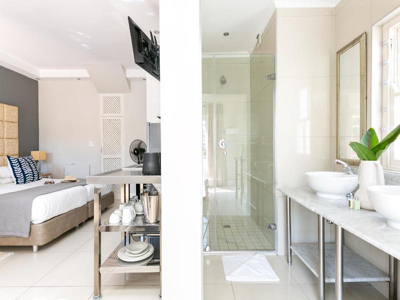 Camps Bay Village Apartments image