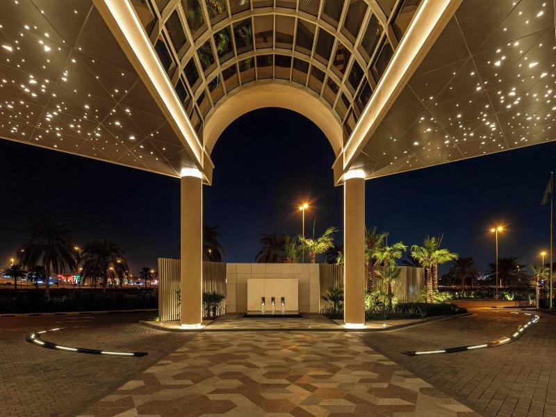 Sheraton Dubai Mall of the Emirates Hotel image