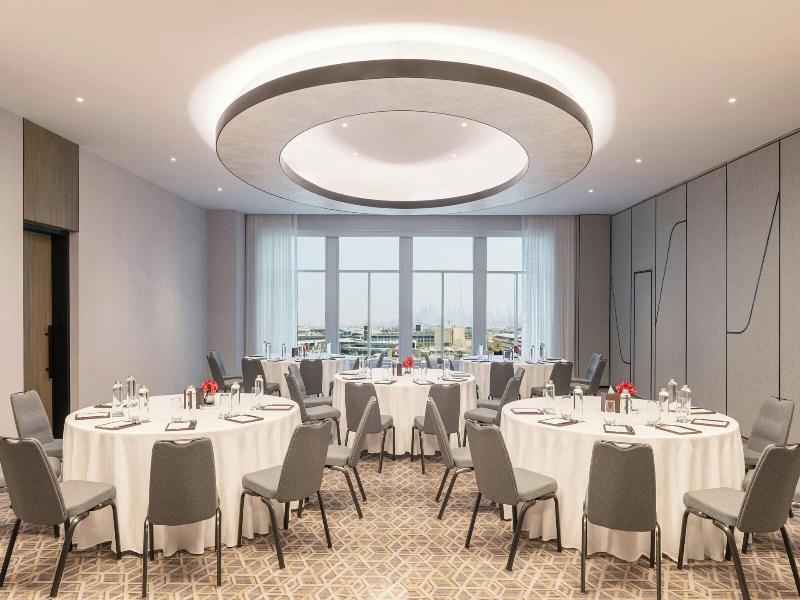 Sheraton Dubai Mall of the Emirates Hotel image