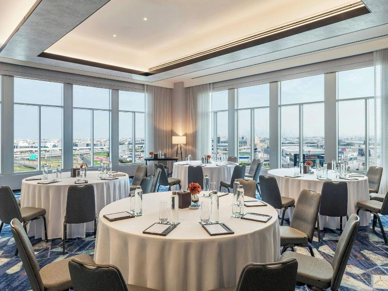 Sheraton Dubai Mall of the Emirates Hotel image