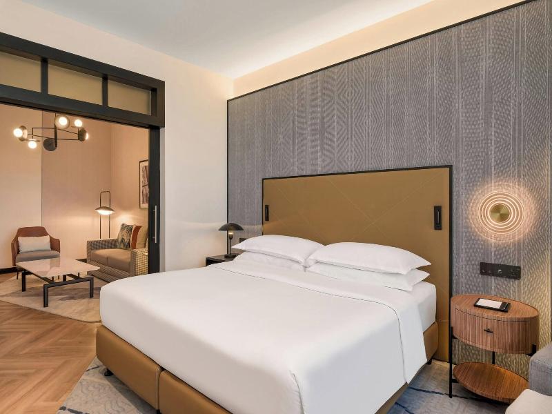 Sheraton Dubai Mall of the Emirates Hotel image