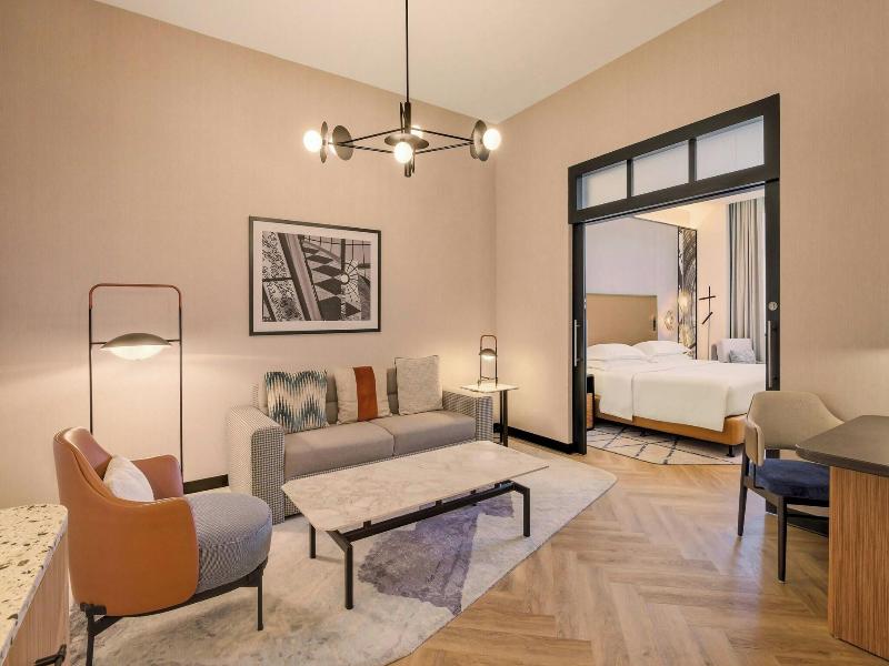 Sheraton Dubai Mall of the Emirates Hotel image