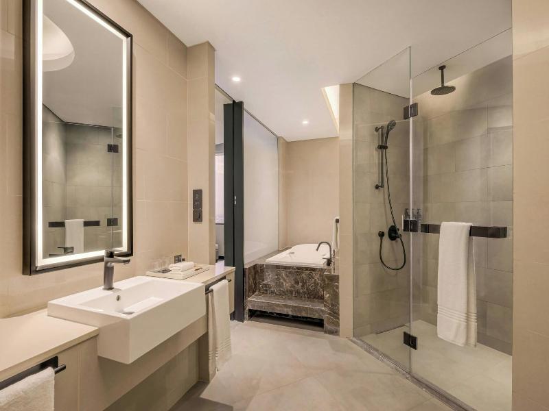 Sheraton Dubai Mall of the Emirates Hotel image