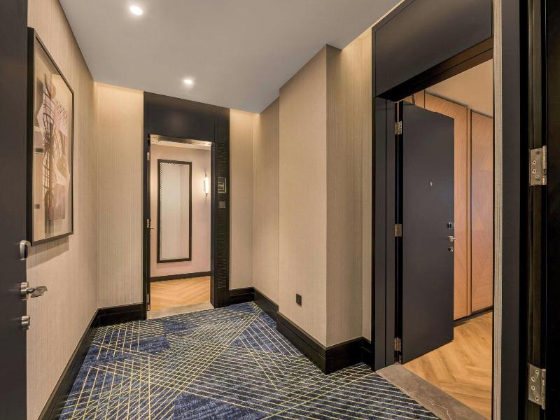 Sheraton Dubai Mall of the Emirates Hotel image