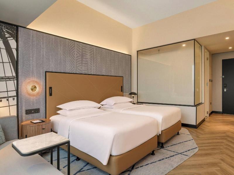 Sheraton Dubai Mall of the Emirates Hotel image