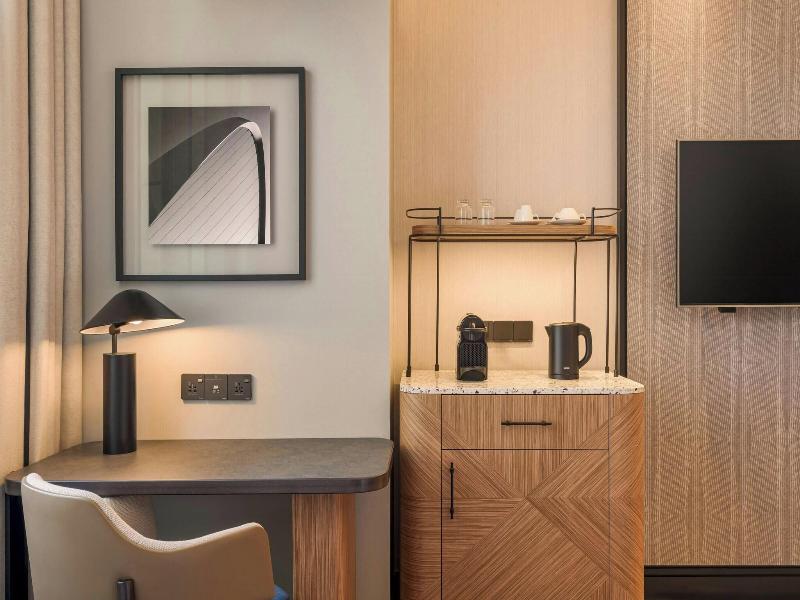 Sheraton Dubai Mall of the Emirates Hotel image