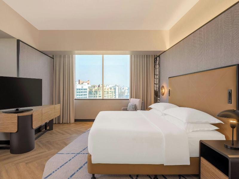 Sheraton Dubai Mall of the Emirates Hotel image