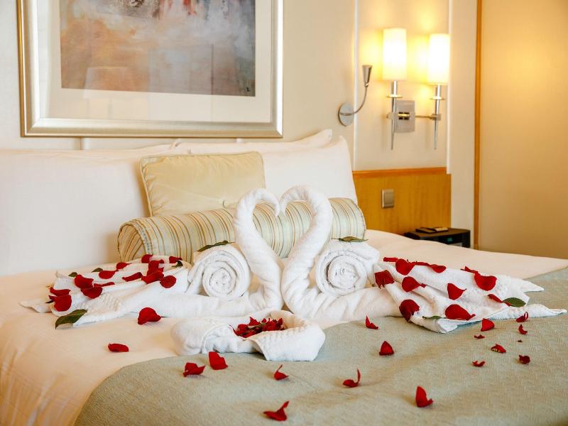 The Ritz-Carlton, Dubai Intl Financial Centre image