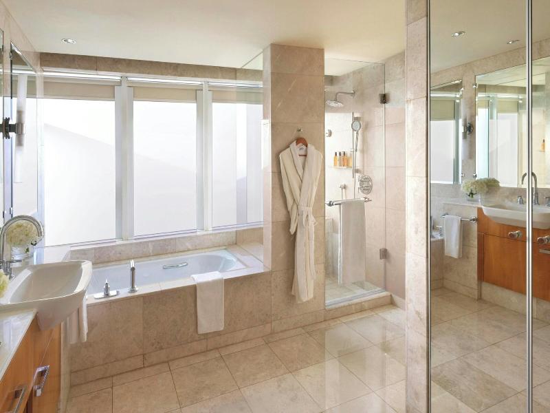 The Ritz-Carlton, Dubai Intl Financial Centre image