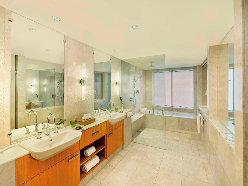 The Ritz-Carlton, Dubai Intl Financial Centre image