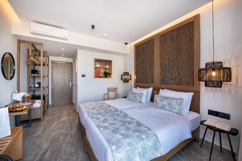 Delfina Tropic Beach image