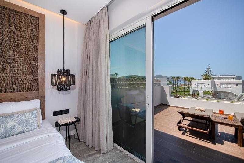 Delfina Tropic Beach image