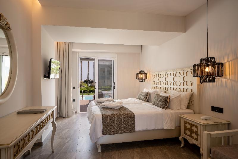 Delfina Tropic Beach image