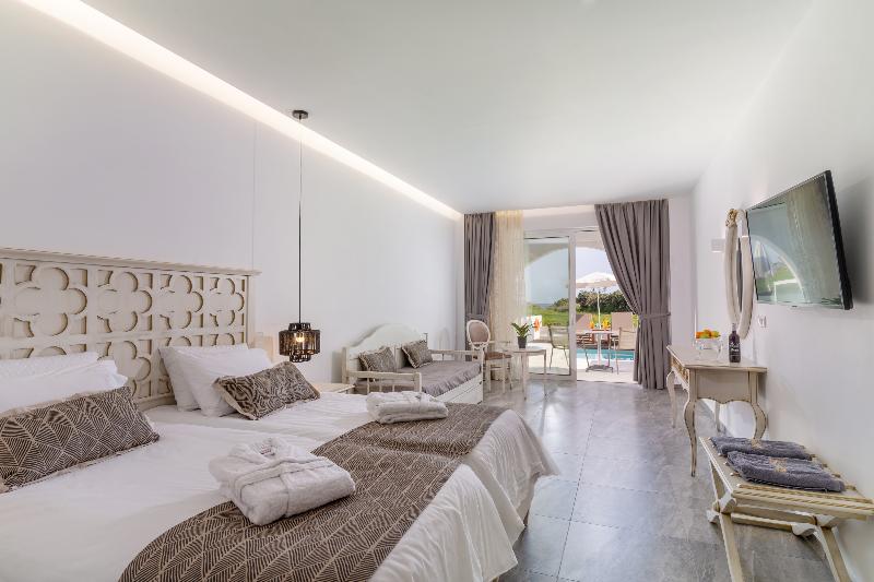 Delfina Tropic Beach image