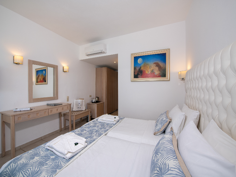 Delfina Tropic Beach image