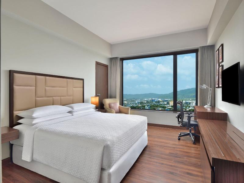Four Points by Sheraton Navi Mumbai, Vashi image