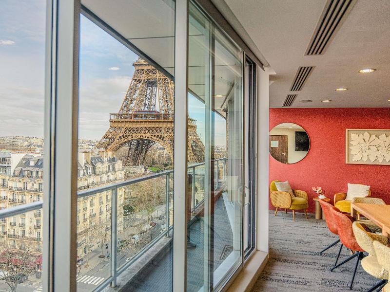 Pullman Paris Tour Eiffel image