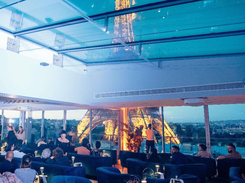 Pullman Paris Tour Eiffel image
