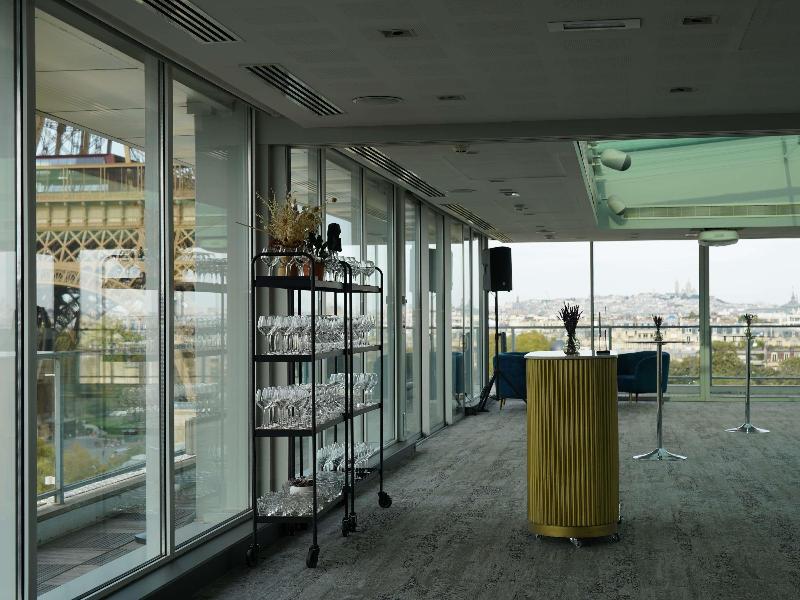 Pullman Paris Tour Eiffel image