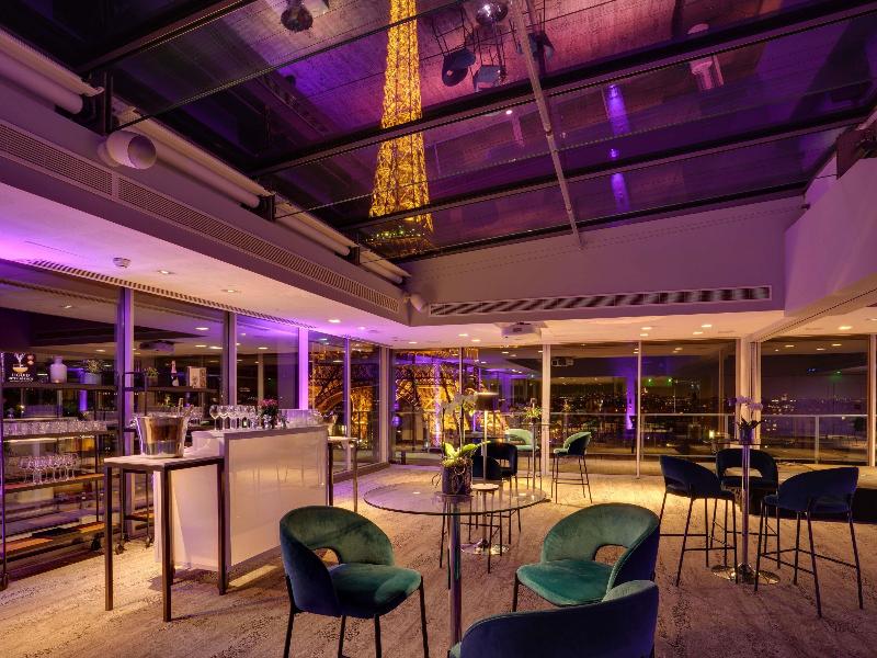 Pullman Paris Tour Eiffel image
