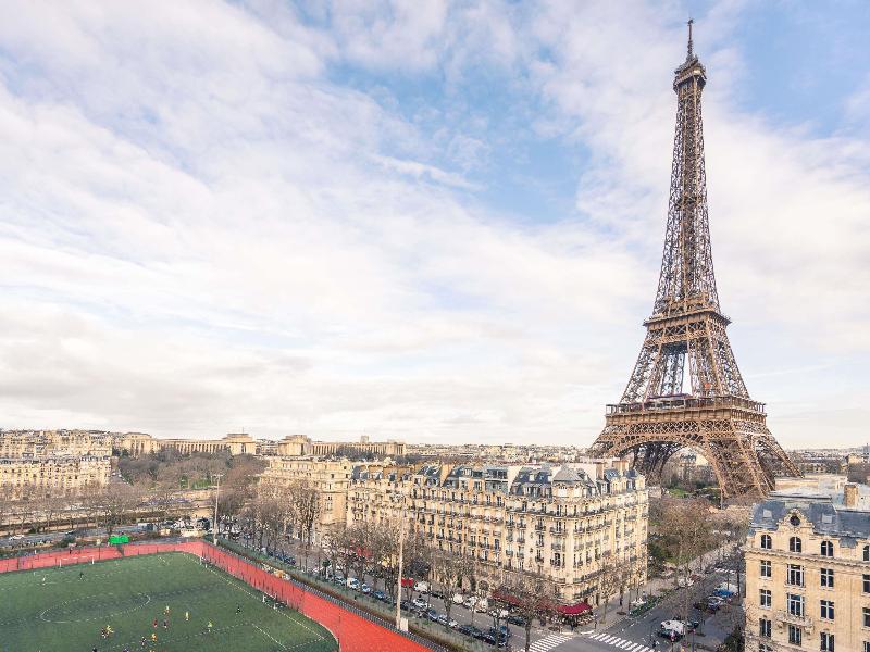 Pullman Paris Tour Eiffel image