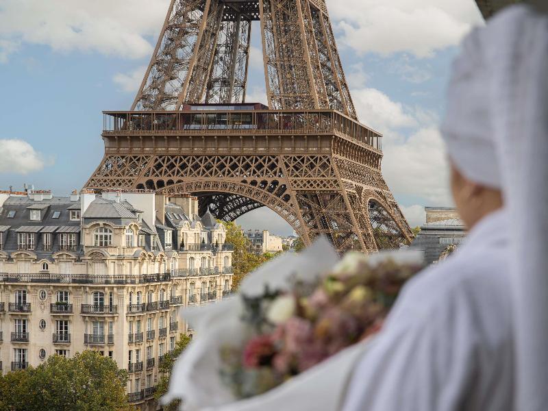 Pullman Paris Tour Eiffel image