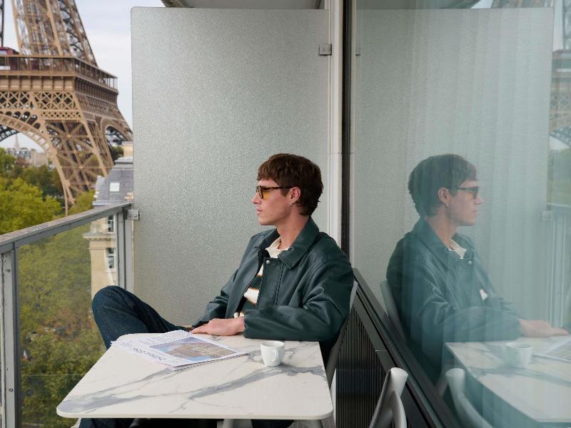 Pullman Paris Tour Eiffel image
