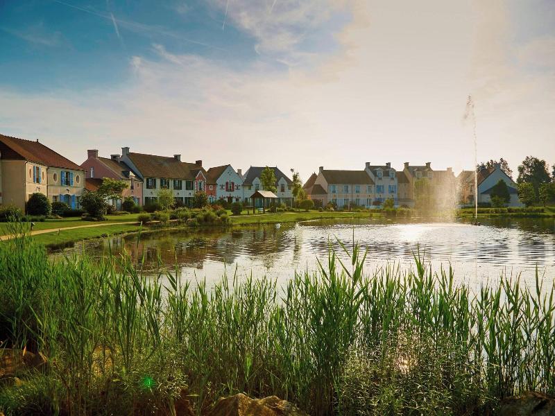 Marriott's Village d'lle-de-France image