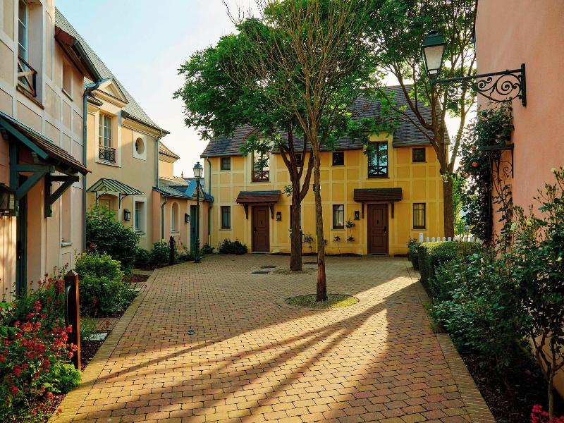 Marriott's Village d'lle-de-France image