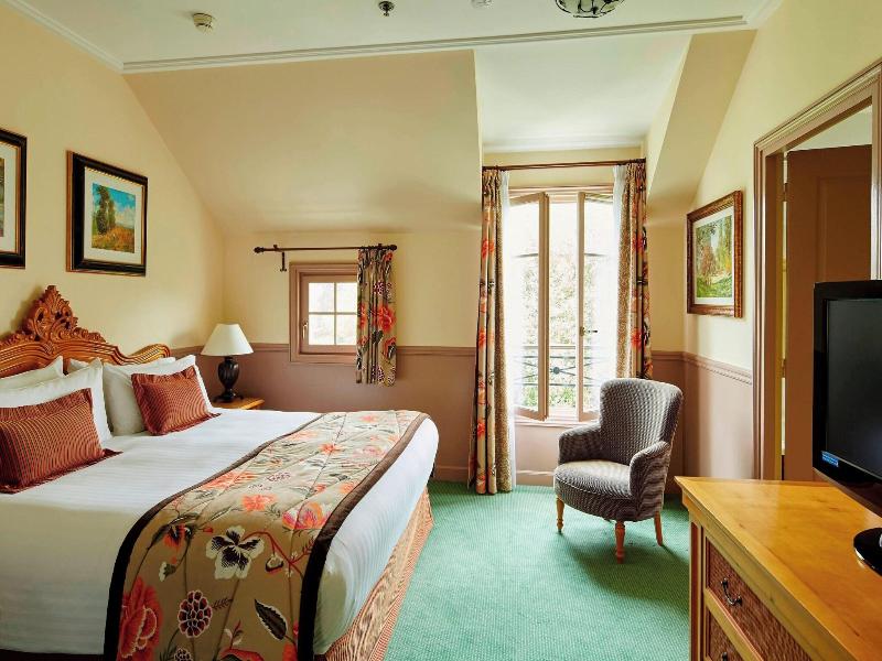 Marriott's Village d'lle-de-France image