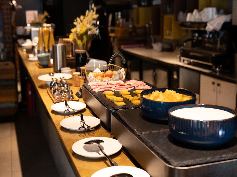 Madrigal Hotel Paris image