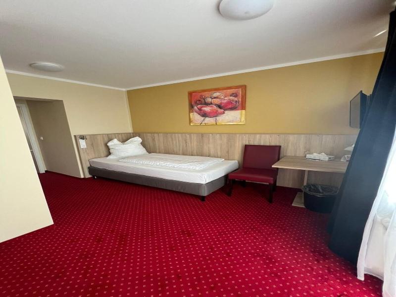 Novum Hotel Plaza image