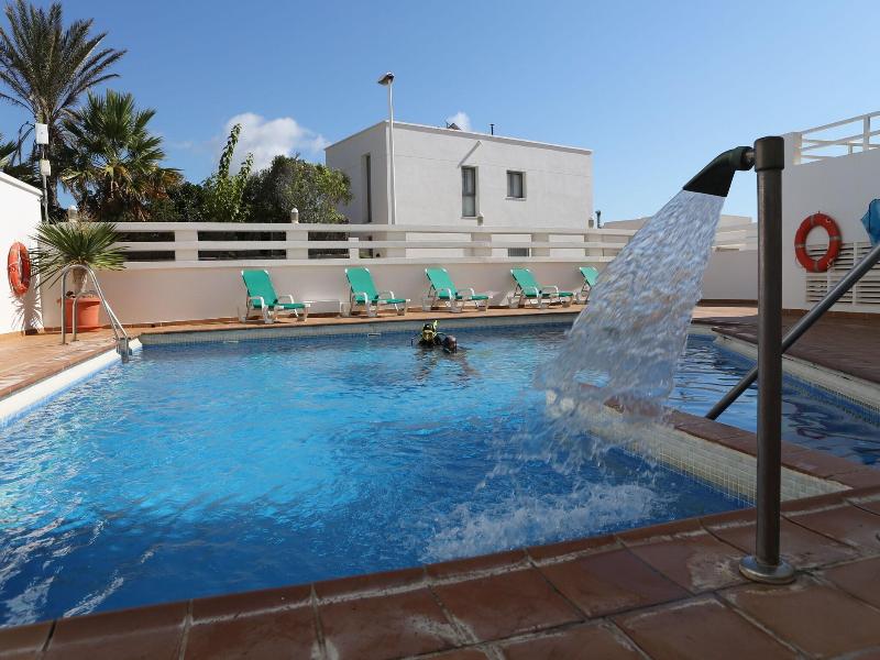 Apartahotel Vistamar San José image