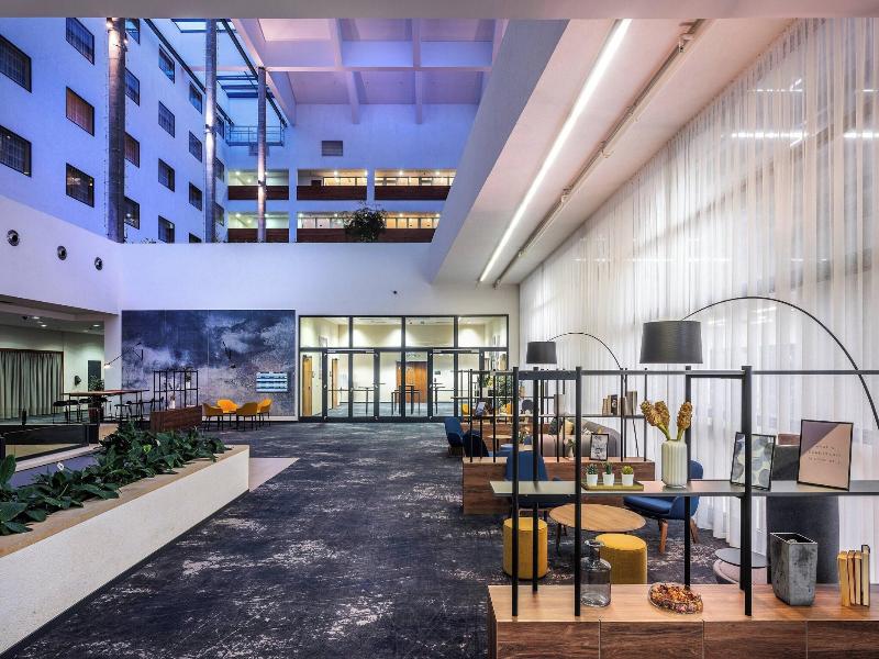 Courtyard Prague Airport image