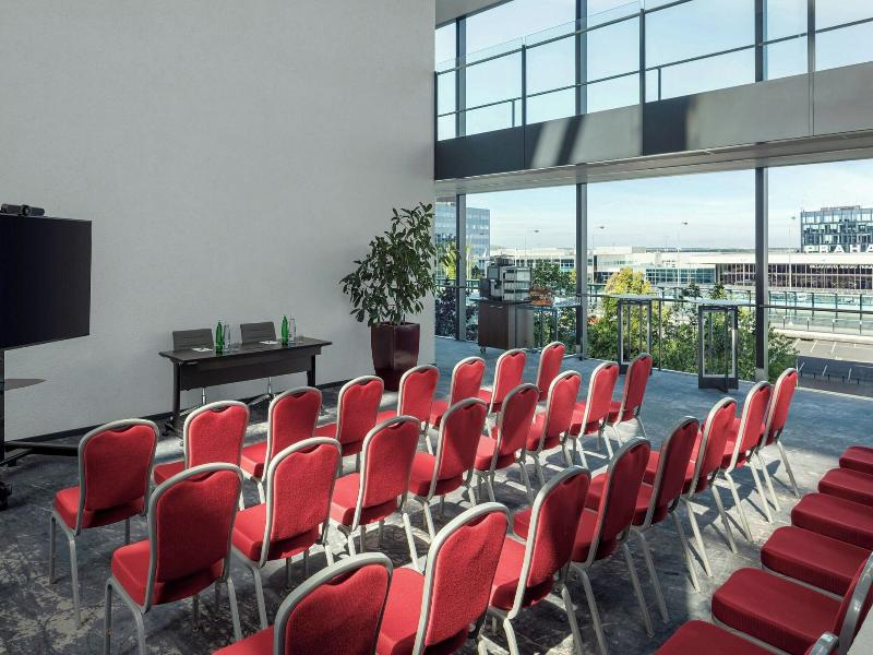 Courtyard Prague Airport image