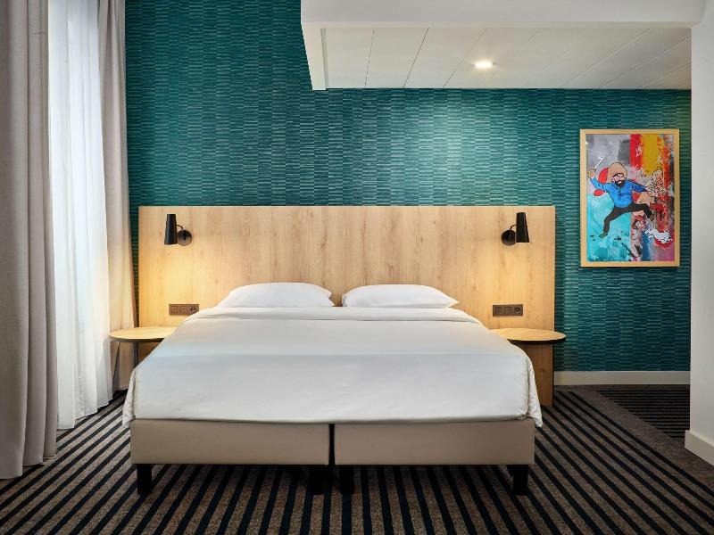 Radisson Hotel Brussels Centre Midi image