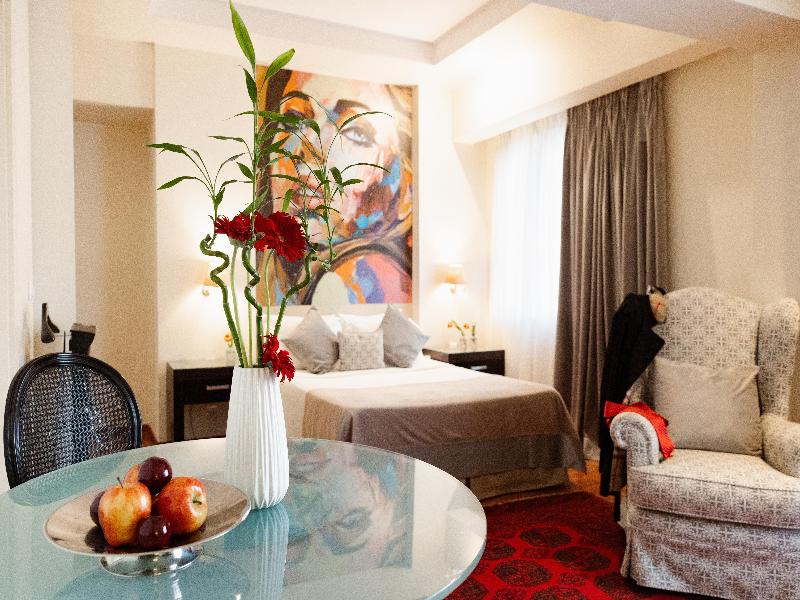 Best Western Plus Embassy Hotel image
