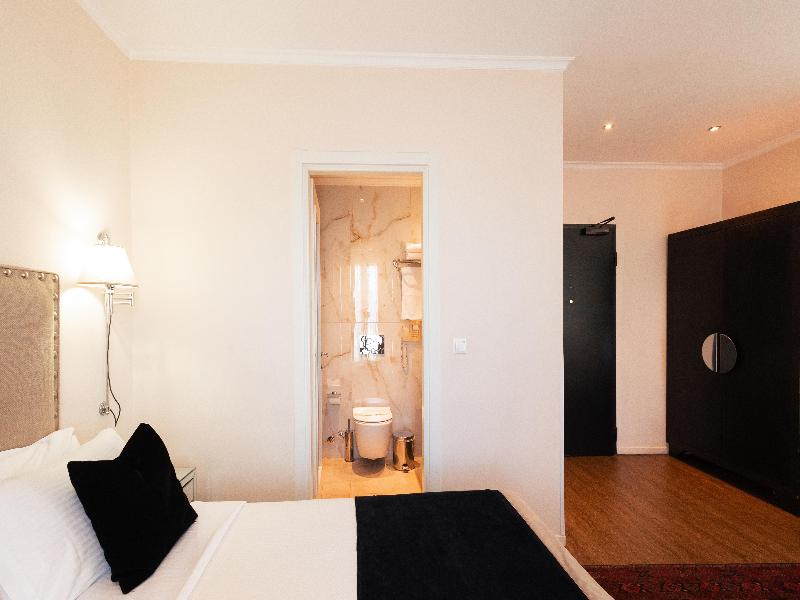 Best Western Plus Embassy Hotel image