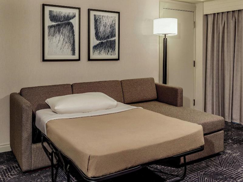 Stay in style at Renaissance Boston Waterfront Hotel