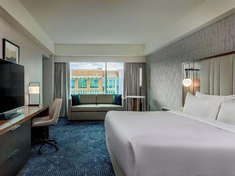Stay in style at Renaissance Boston Waterfront Hotel