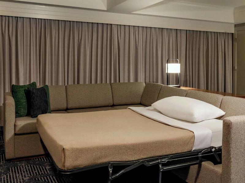 Stay in style at Renaissance Boston Waterfront Hotel