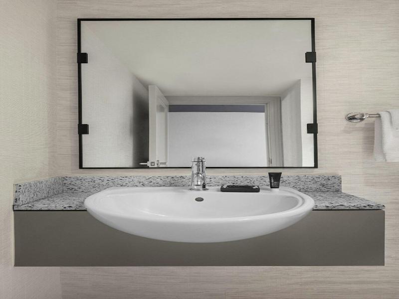 Stay in style at Renaissance Boston Waterfront Hotel