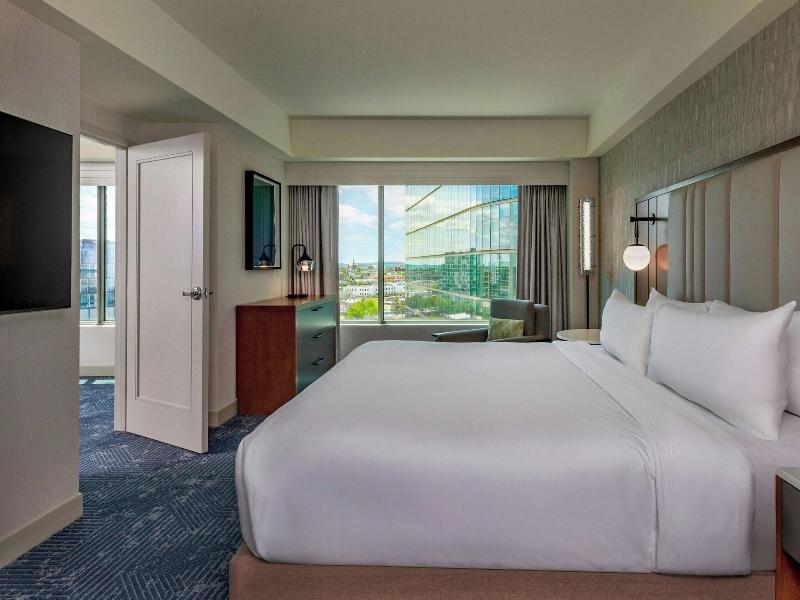 Stay in style at Renaissance Boston Waterfront Hotel