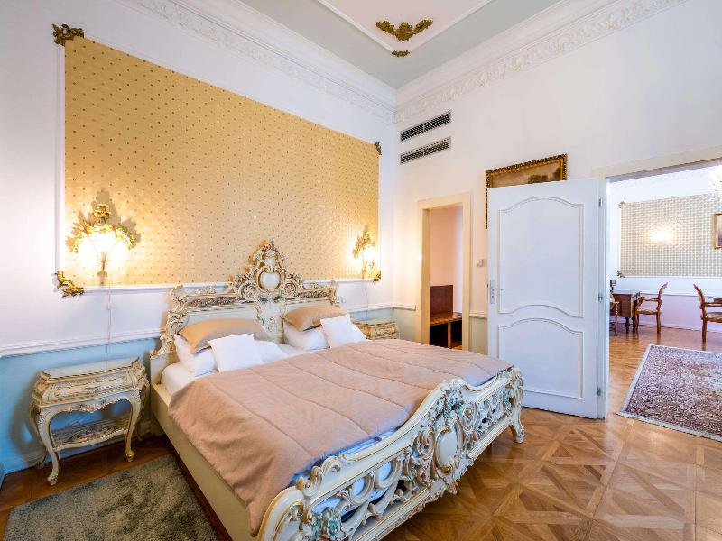Clarion Grandhotel Zlaty Lev image